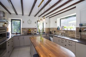 Photo 33- click for photo gallery